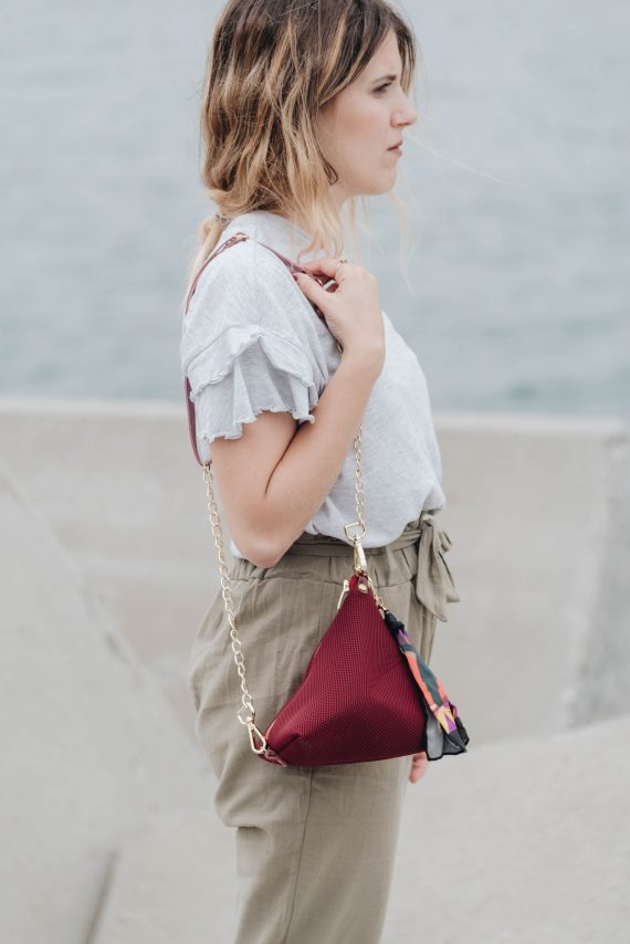 bolso piramide granate modelo 1